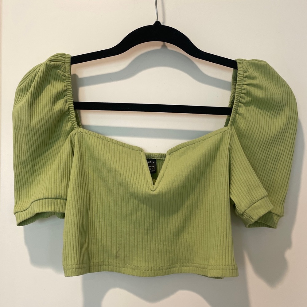 Ribbed V Wire Green Top